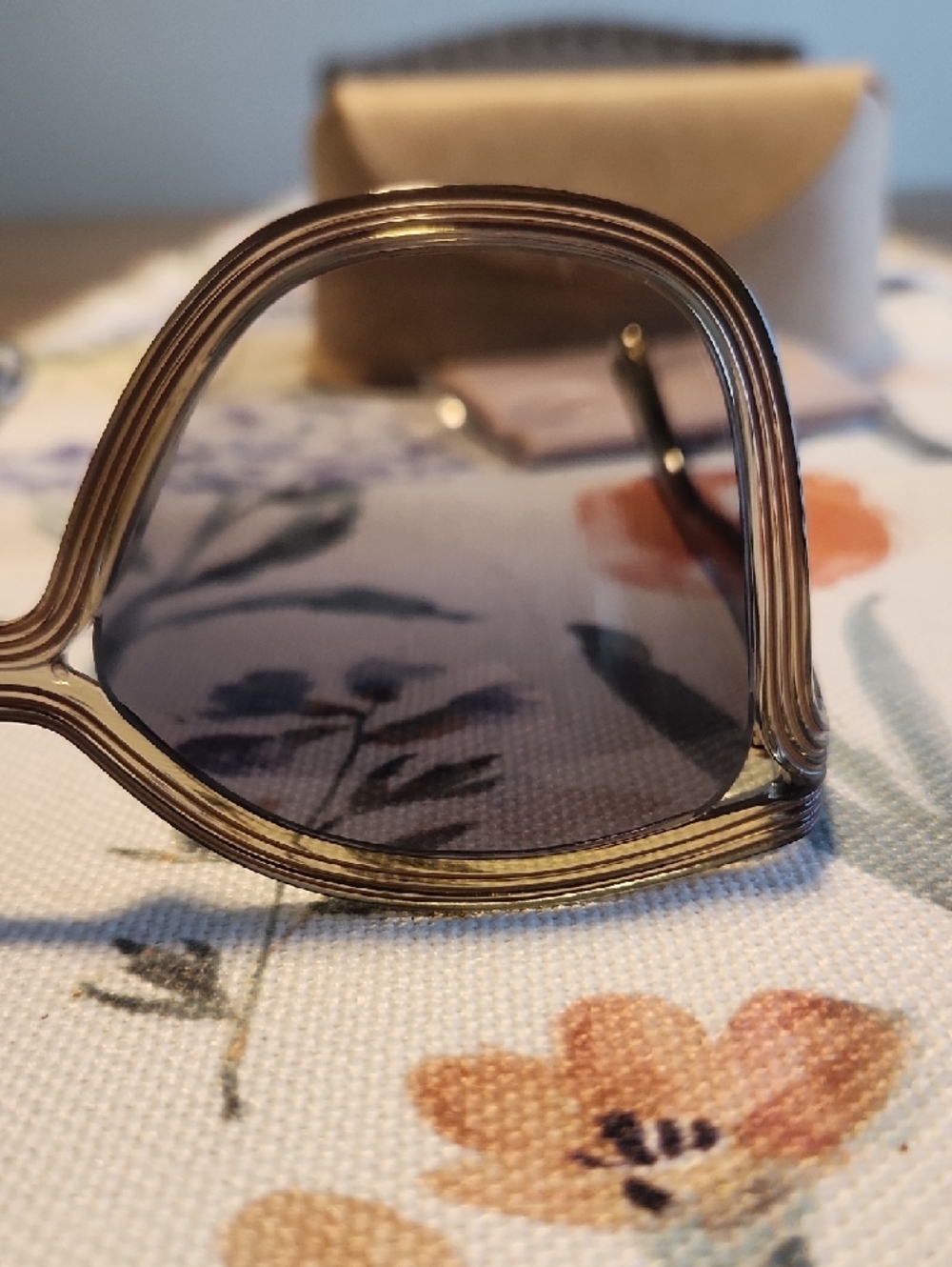 Chloé Beige Oversized Sunglasses with Gradient Gray Lenses - Picture 7 of 15
